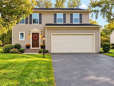 117 Coneflower Drive, West Henrietta, NY 14586