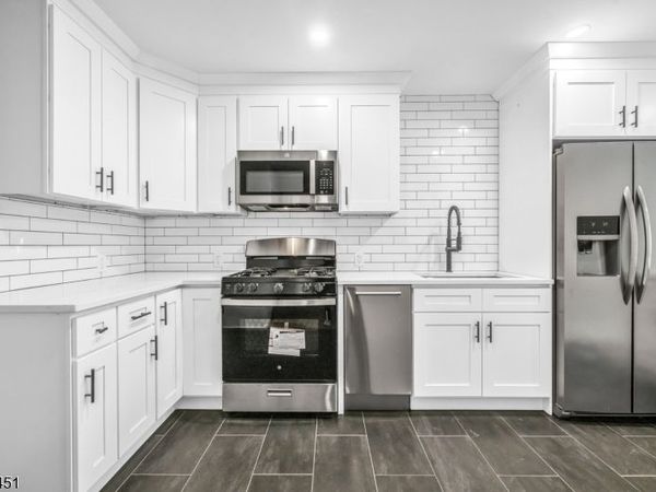 162 Closter Dock Rd, Unit A, Closter, NJ 07624