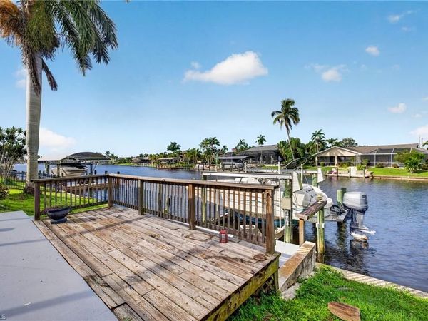 3754 SE 1st PL , CAPE CORAL, FL 33904