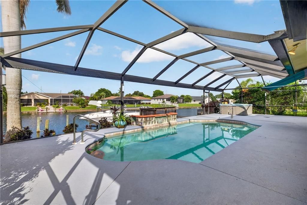 3754 SE 1st Pl , Cape Coral, FL 33904 Photo