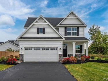 221 Stonebridge Road, Grand Island, NY 14072