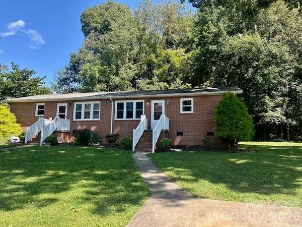 3465 Smokehouse Court , Unit 5, Lenoir, NC 28645
