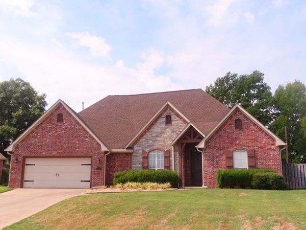 3748 Martinique Avenue , Springdale, AR 72764