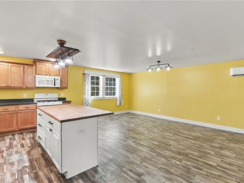 562 Hathaway Trail, Tipp City, OH 45371 Photo 10