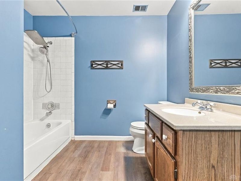 562 Hathaway Trail, Tipp City, OH 45371 Photo 16
