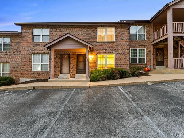 2428 Silkwood Drive , St Louis, MO 63114