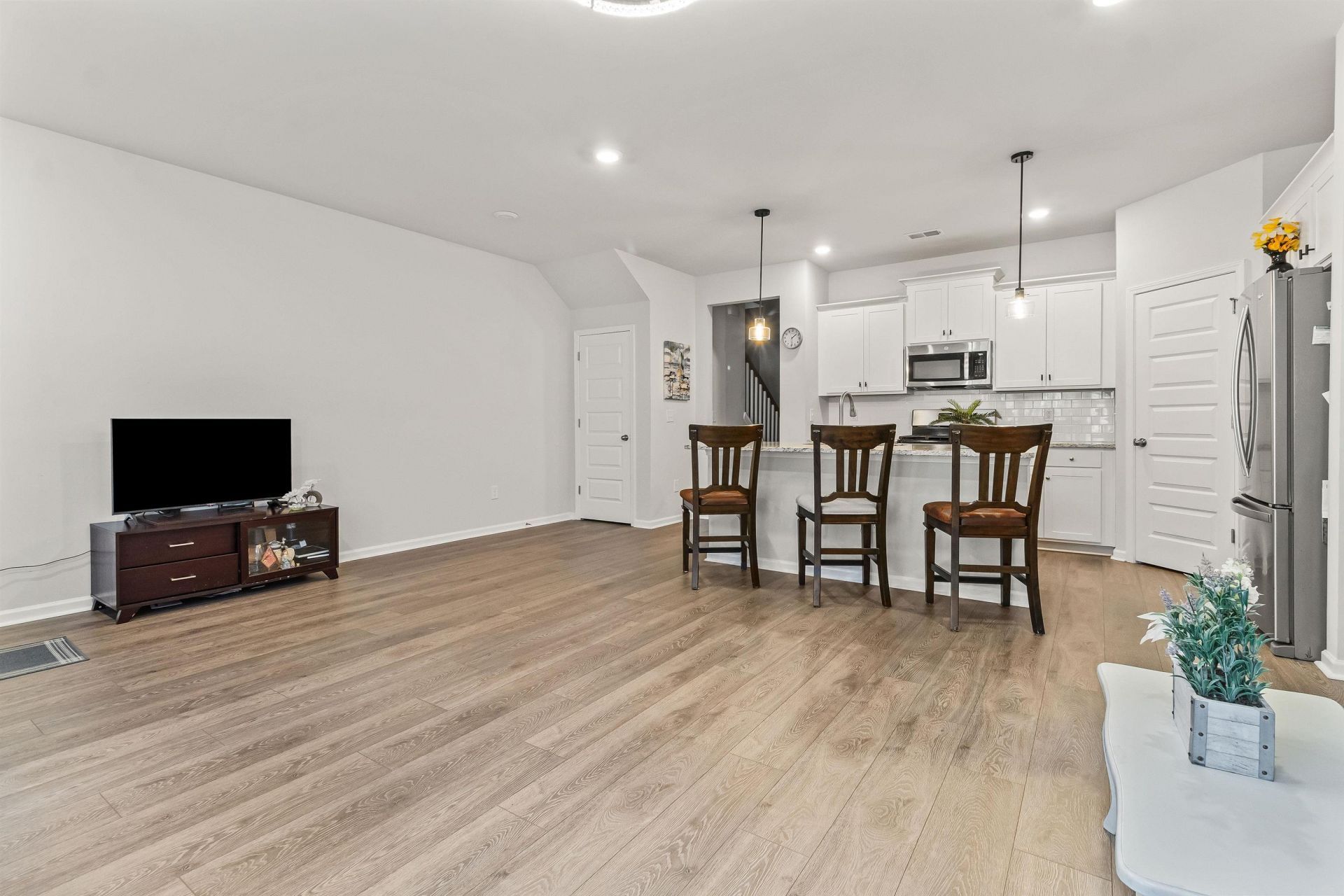 5402 Knobcone Loop Photo 5