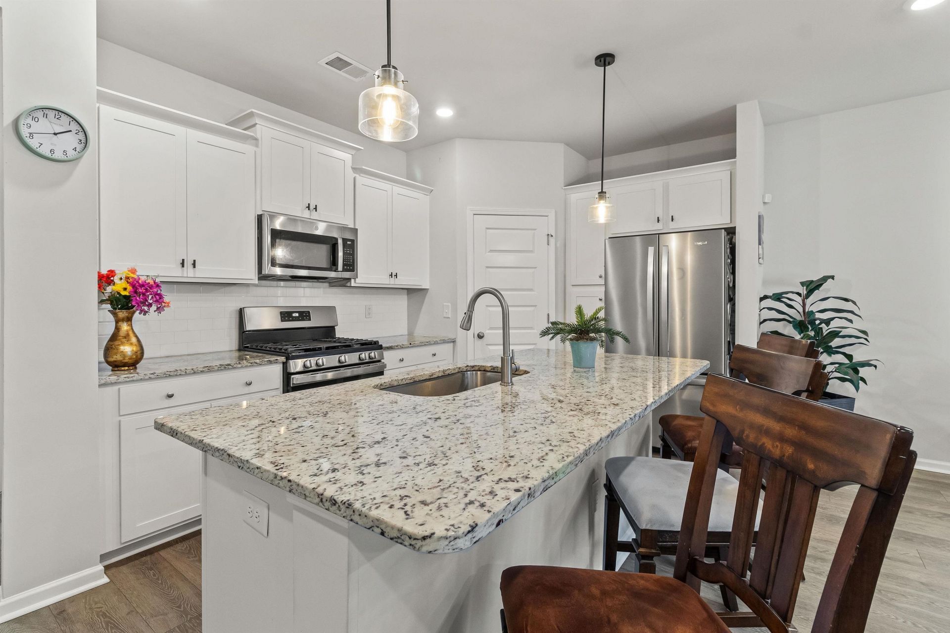 5402 Knobcone Loop Photo 8