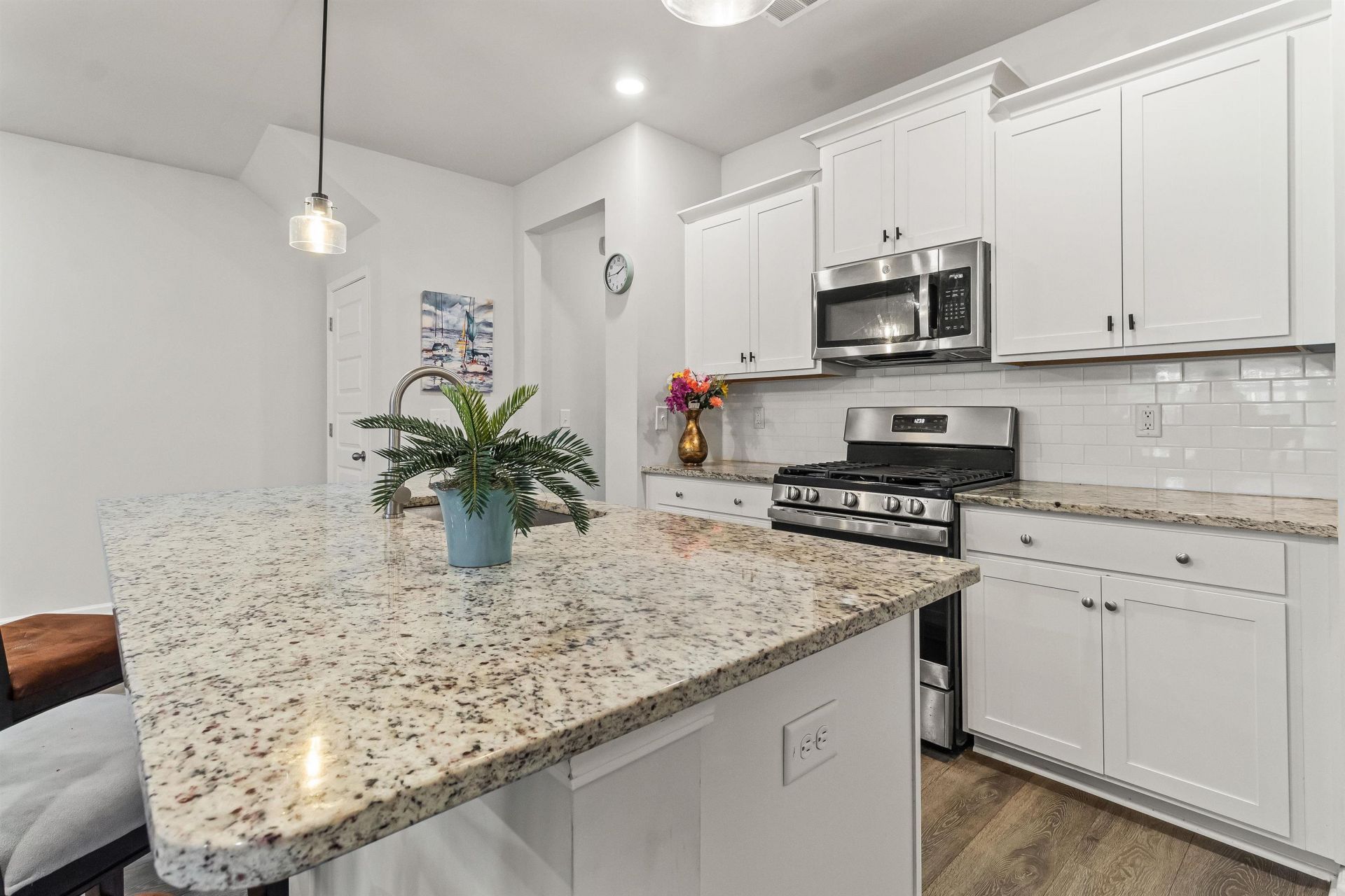 5402 Knobcone Loop Photo 9