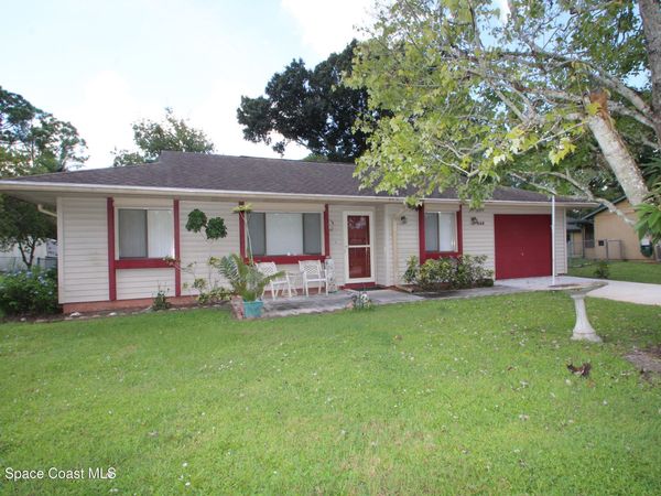 940 Kenmore Street NW, Palm Bay, FL 32907