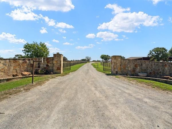 2710 Advance Road, Weatherford, TX 76088