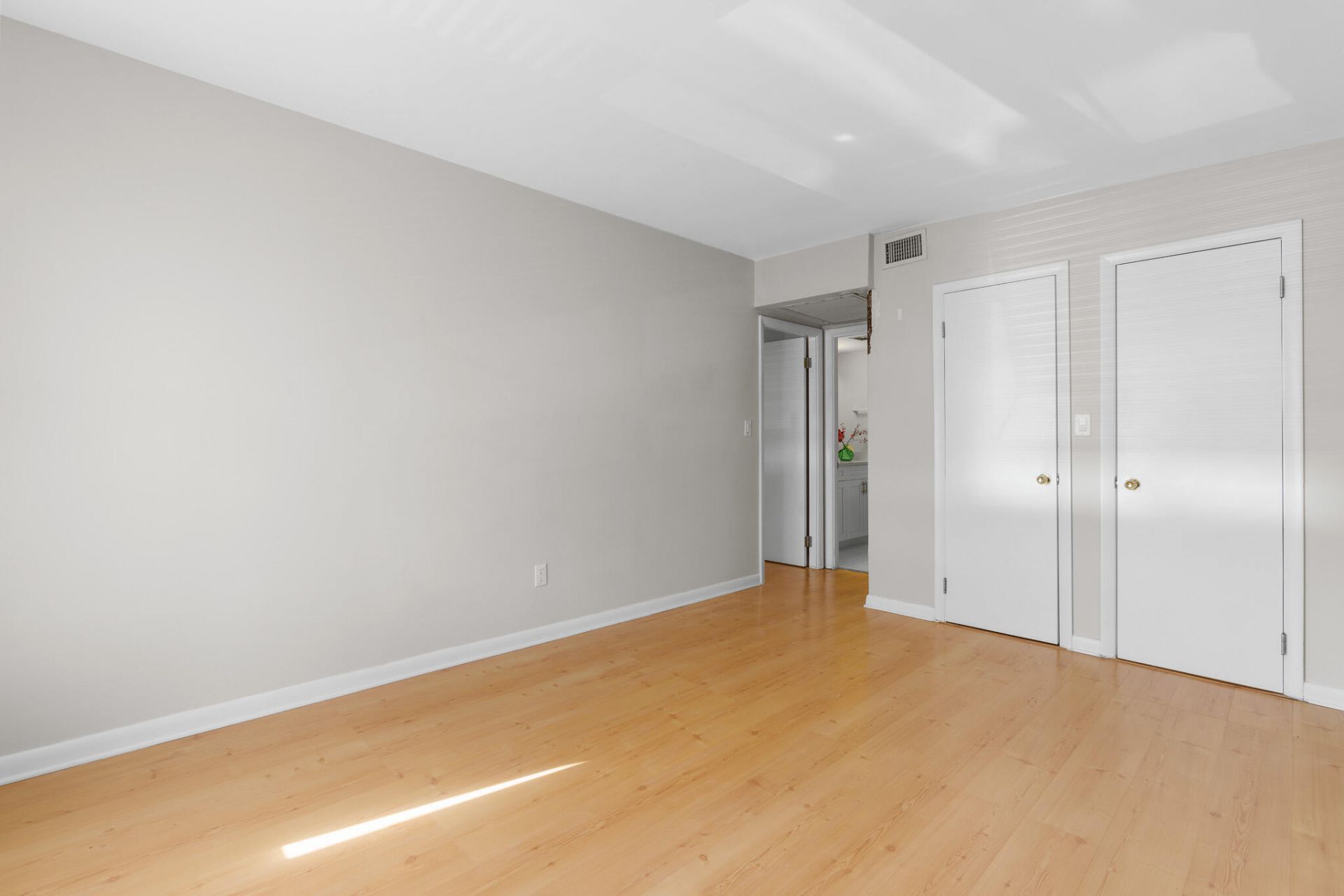 2400 NE 33rd Avenue, Unit 209, Fort Lauderdale, FL 33305 Photo