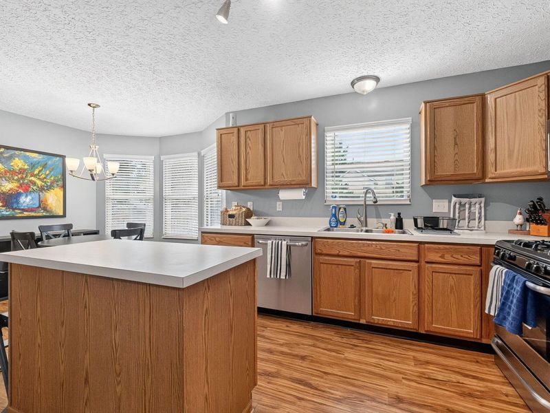9214 Windy Creek Drive , Columbus, OH 43240 Photo 8