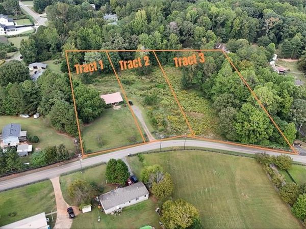 7582 Bates Drive, Alpharetta, GA 30004