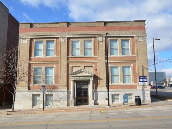 526 2nd Avenue SE, Cedar Rapids, IA 52401