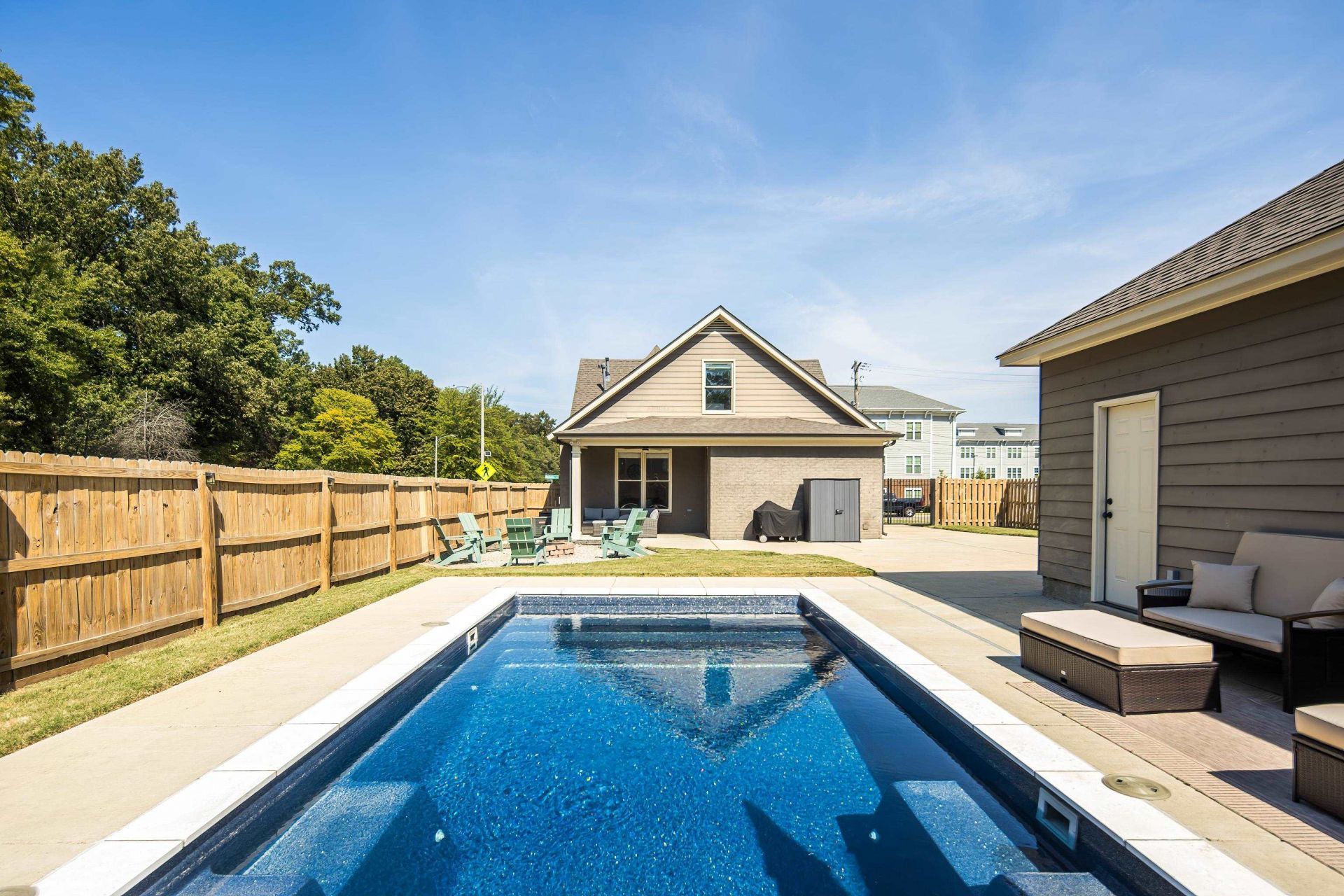 2339 AUTUMN AVE Memphis, TN 38112