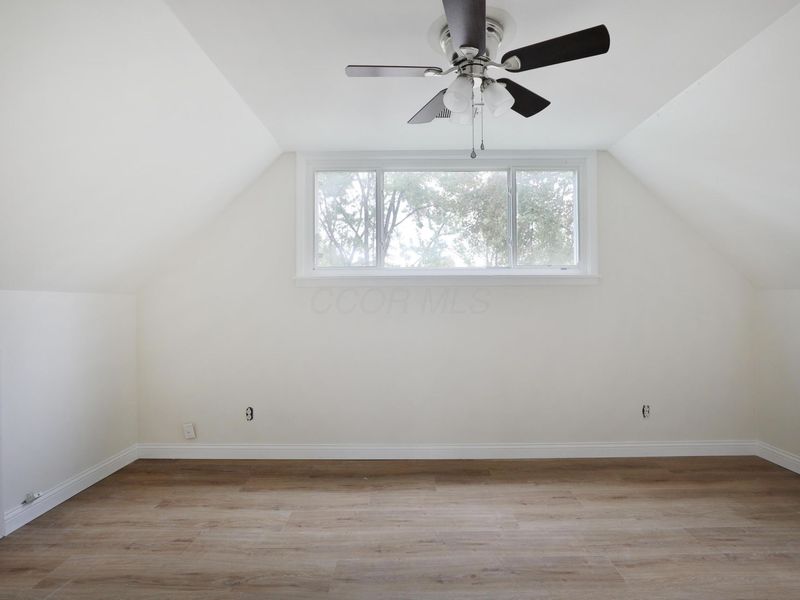 1044 Caniff Road , Columbus, OH 43221 Photo 23