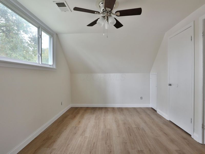 1044 Caniff Road , Columbus, OH 43221 Photo 24