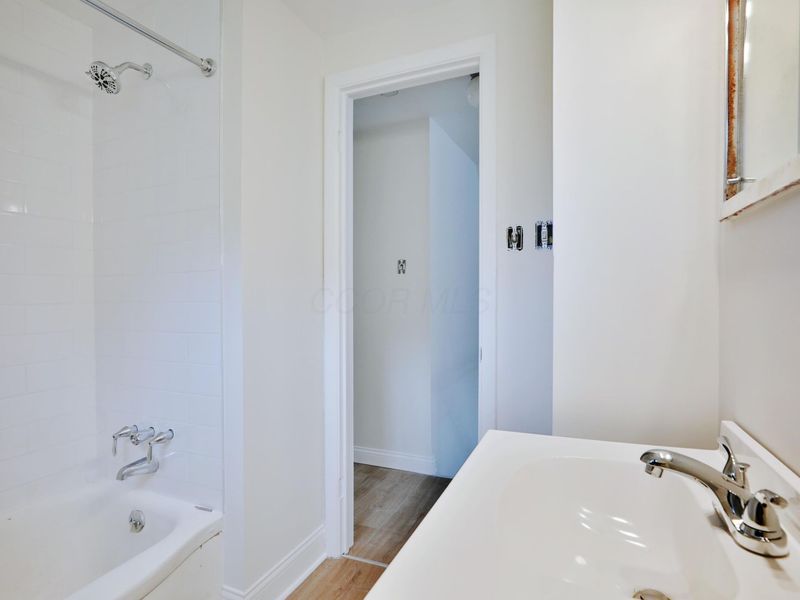 1044 Caniff Road , Columbus, OH 43221 Photo 27