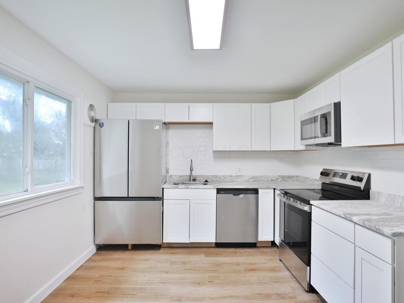 1044 Caniff Road , Columbus, OH 43221 Photo 9