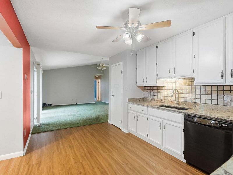 541 Saulsbury Court, Columbus, OH 43230 Photo 10