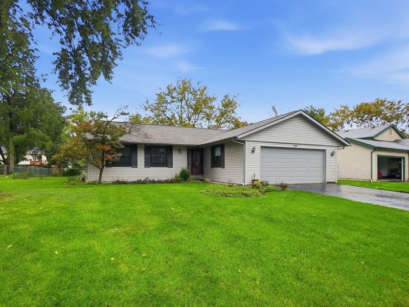 541 Saulsbury Court, Columbus, OH 43230 Photo 2