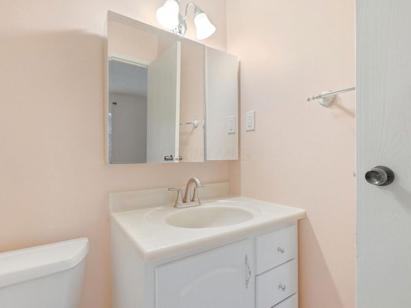 541 Saulsbury Court, Columbus, OH 43230 Photo 23