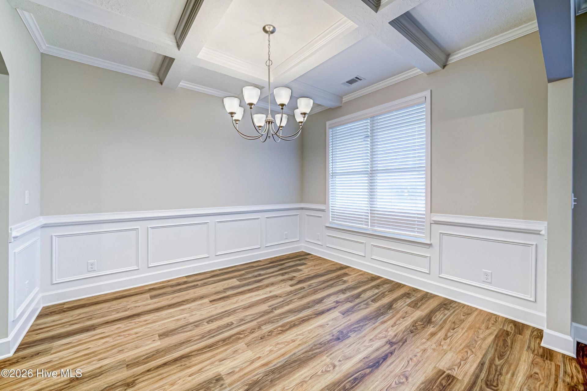 2528 Obsidian Court  Photo 4