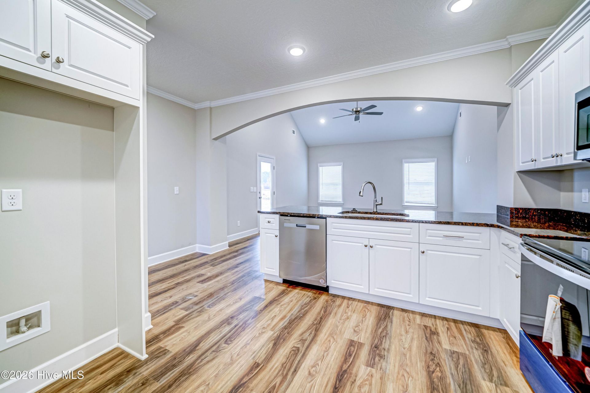2528 Obsidian Court  Photo 5