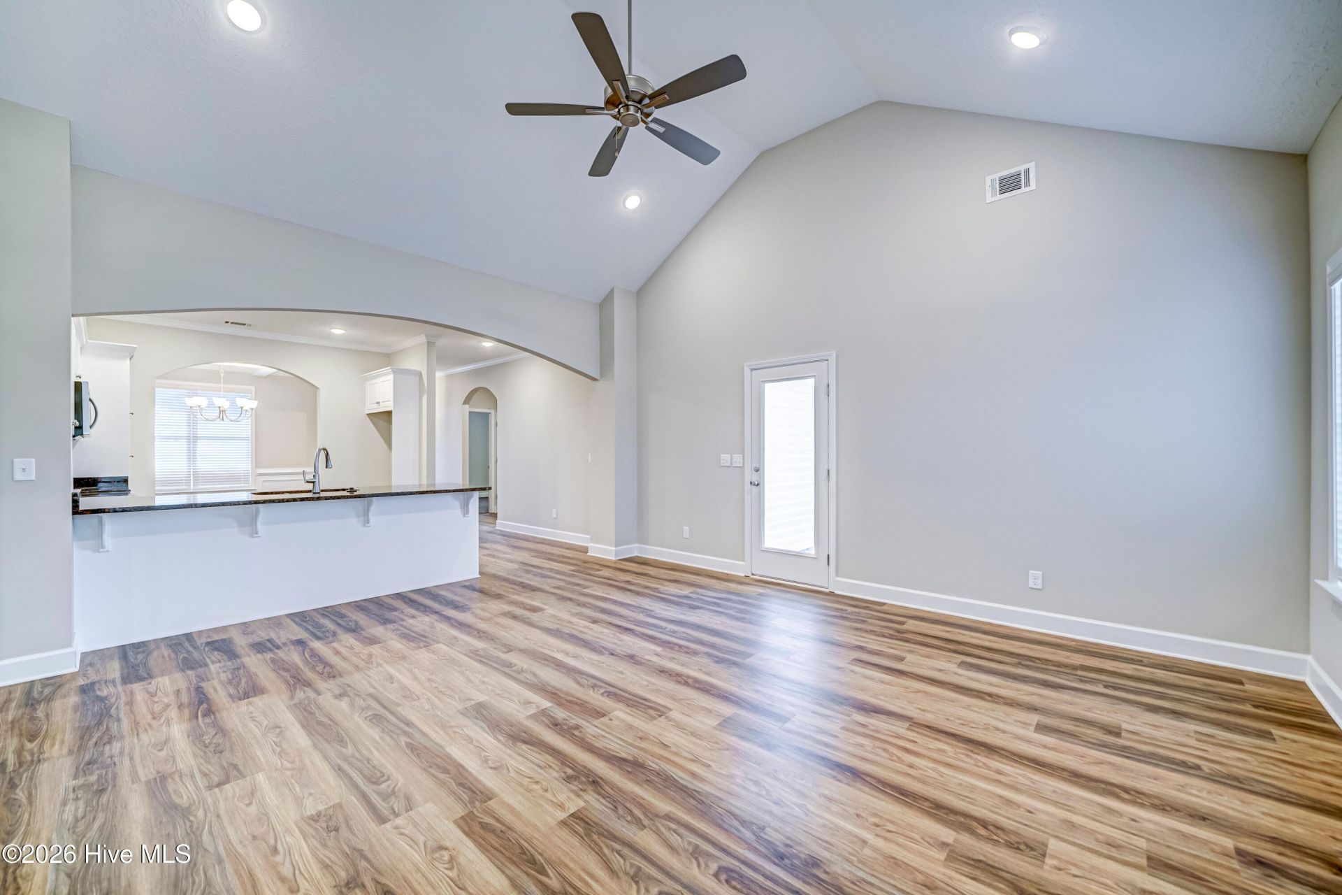 2528 Obsidian Court  Photo 9