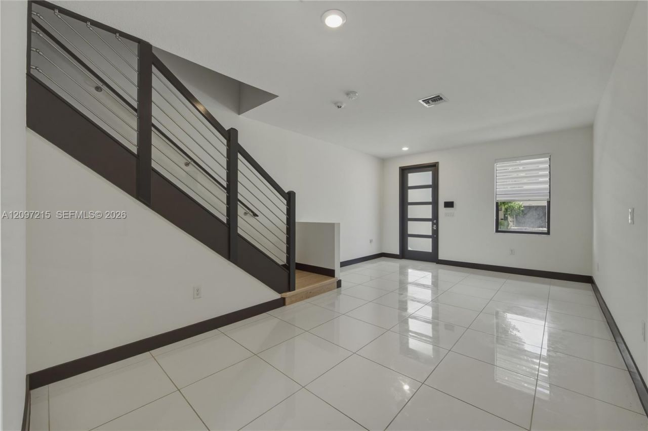 15965 NW 91st Ct , Unit 15965, Miami Lakes, FL 33018 Photo