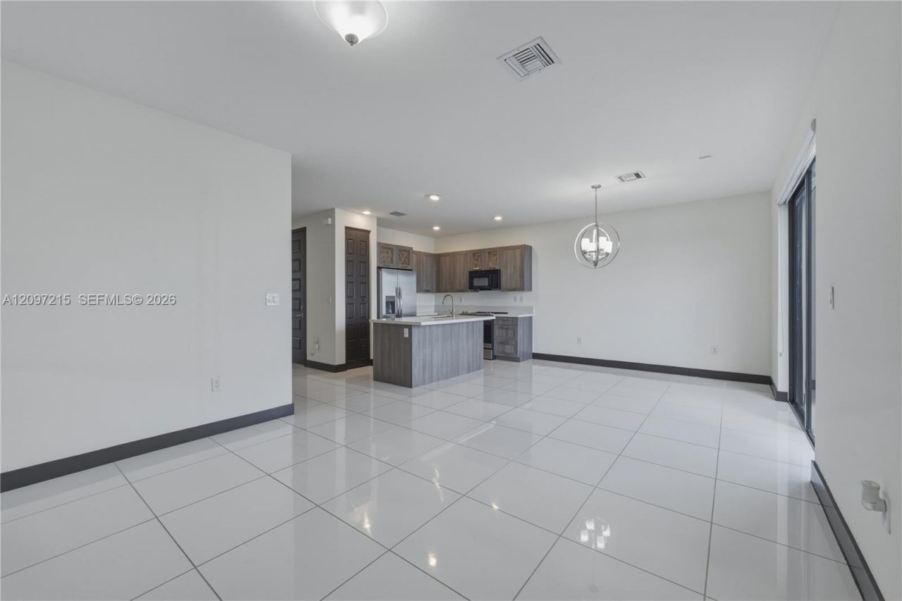 15965 NW 91st Ct , Unit 15965, Miami Lakes, FL 33018 Photo