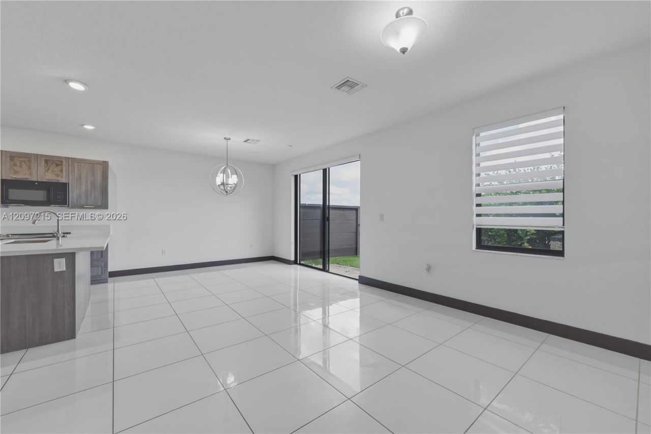 15965 NW 91st Ct , Unit 15965, Miami Lakes, FL 33018 Photo
