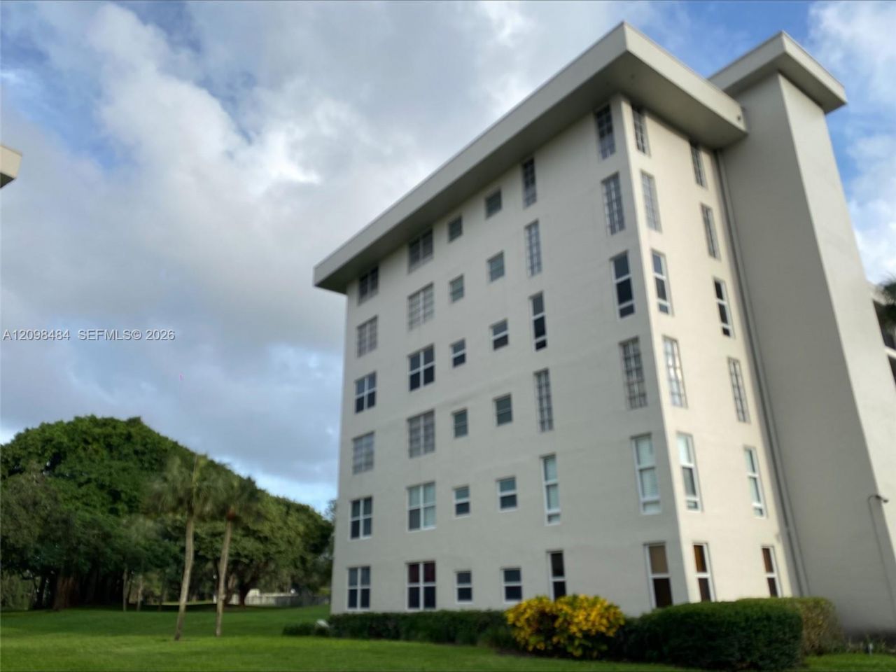 2650 S Course Dr, Unit 110, Pompano Beach, FL 33069 Photo