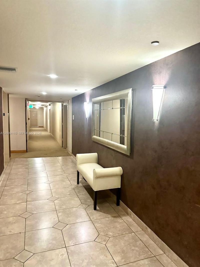 3675 N Country Club Dr , Unit 1504, Aventura, FL 33180 Photo