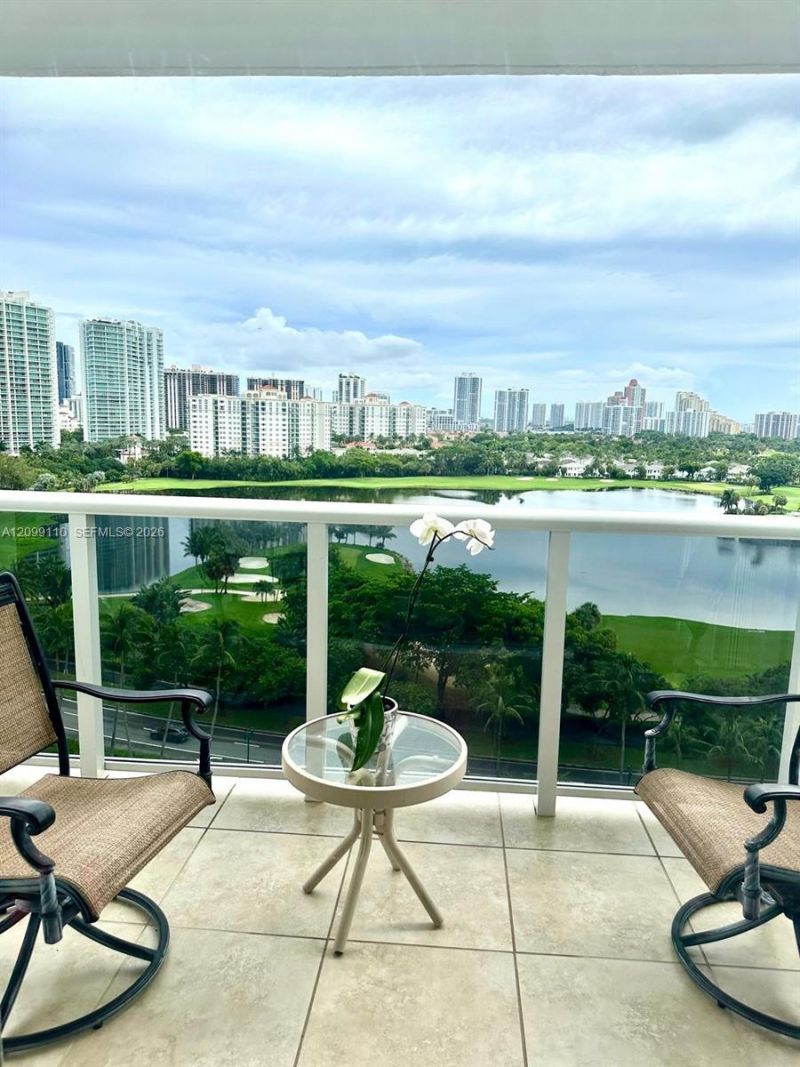 3675 N Country Club Dr , Unit 1504, Aventura, FL 33180 Photo