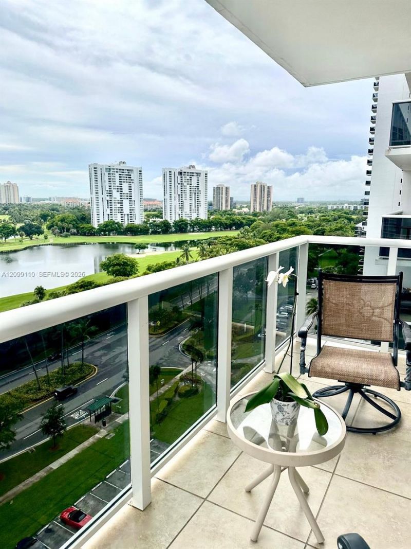 3675 N Country Club Dr , Unit 1504, Aventura, FL 33180 Photo