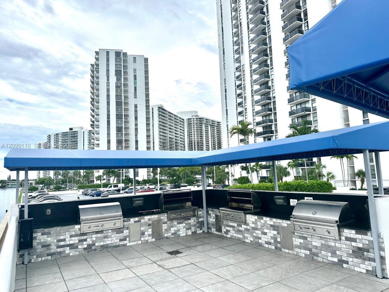3675 N Country Club Dr , Unit 1504, Aventura, FL 33180 Photo
