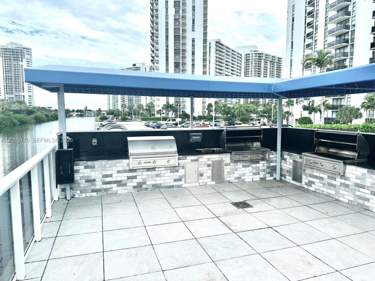 3675 N Country Club Dr , Unit 1504, Aventura, FL 33180 Photo