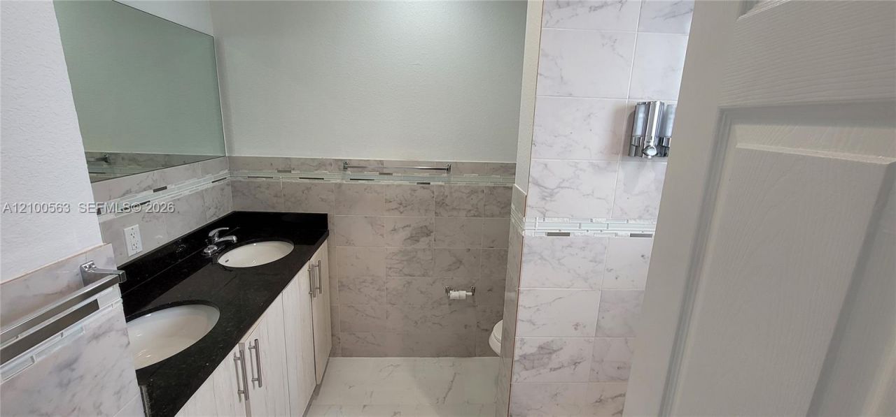 850 SW 14th Ave , Unit 2, Miami, FL 33135 Photo