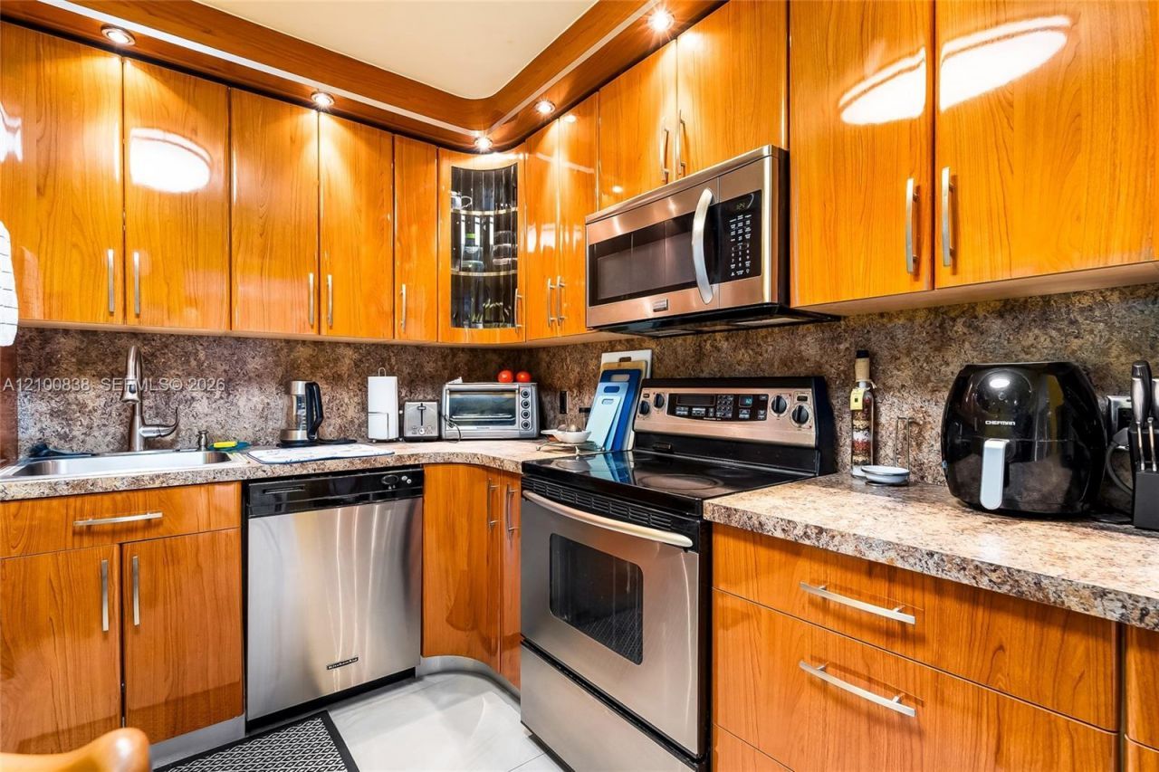 2801 NE 183rd St , Unit 1503W, Aventura, FL 33160 Photo