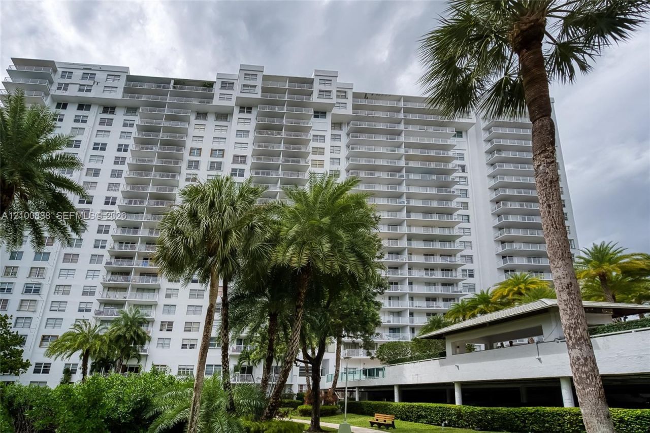 2801 NE 183rd St , Unit 1503W, Aventura, FL 33160 Photo