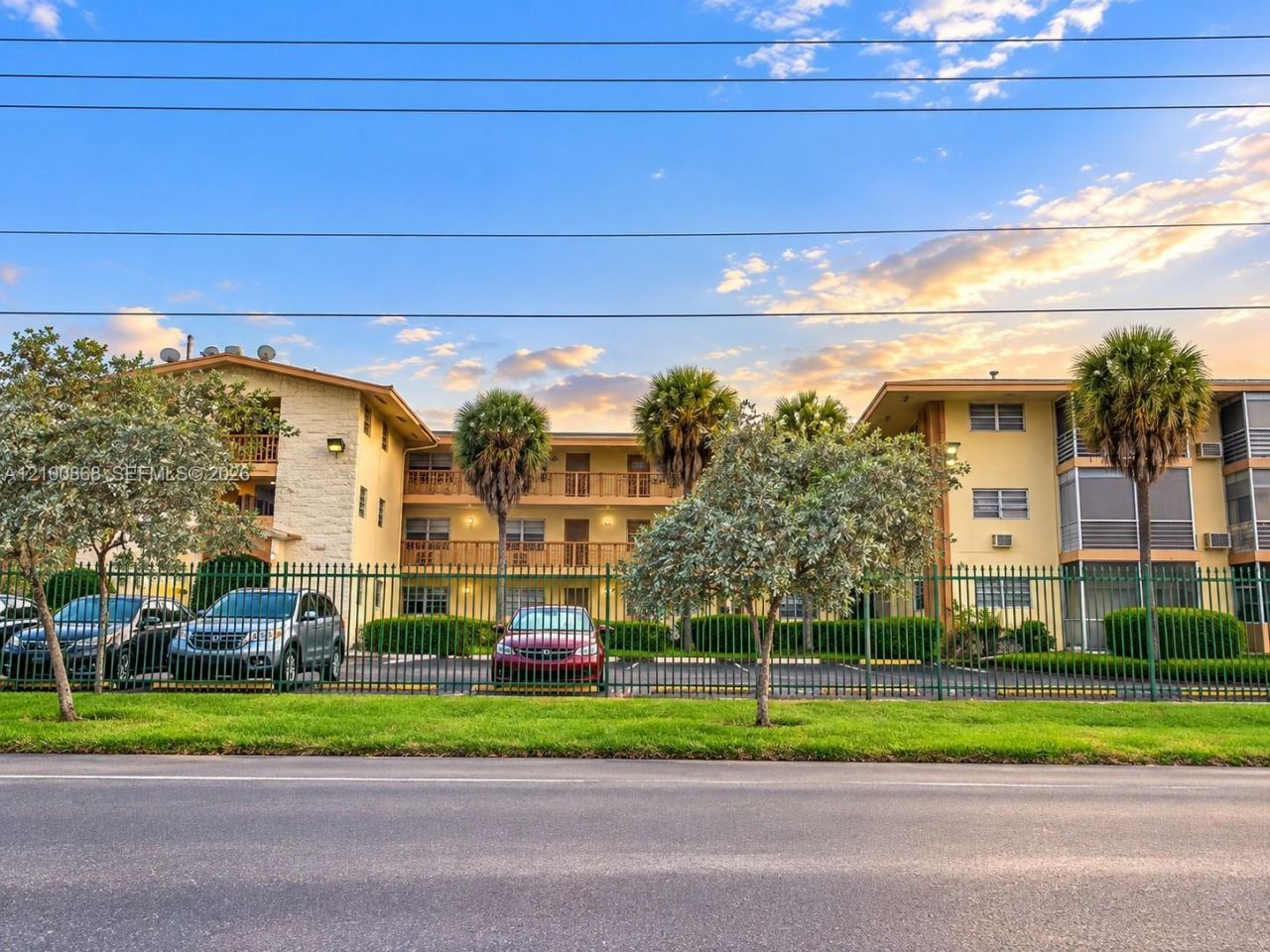 17001 NE 13th Ave , Unit 211, Miami, FL 33162 Photo
