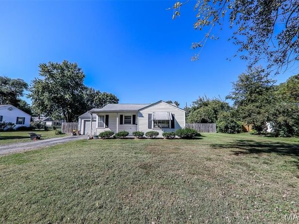 1819 N 16th Street, Swansea, IL 62226