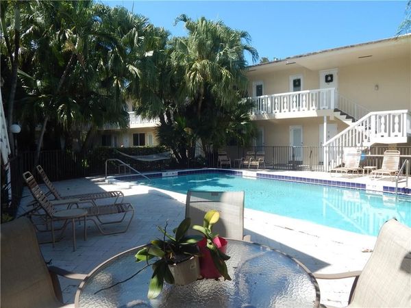 2110 NE 39th Street, Unit 4-A, Fort Lauderdale, FL 33308