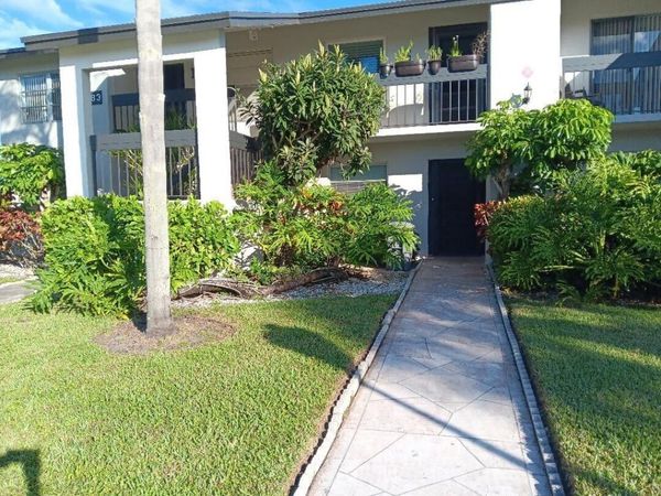 13283 PINEAPPLE PALM Court, Unit B, Delray Beach, FL 33484