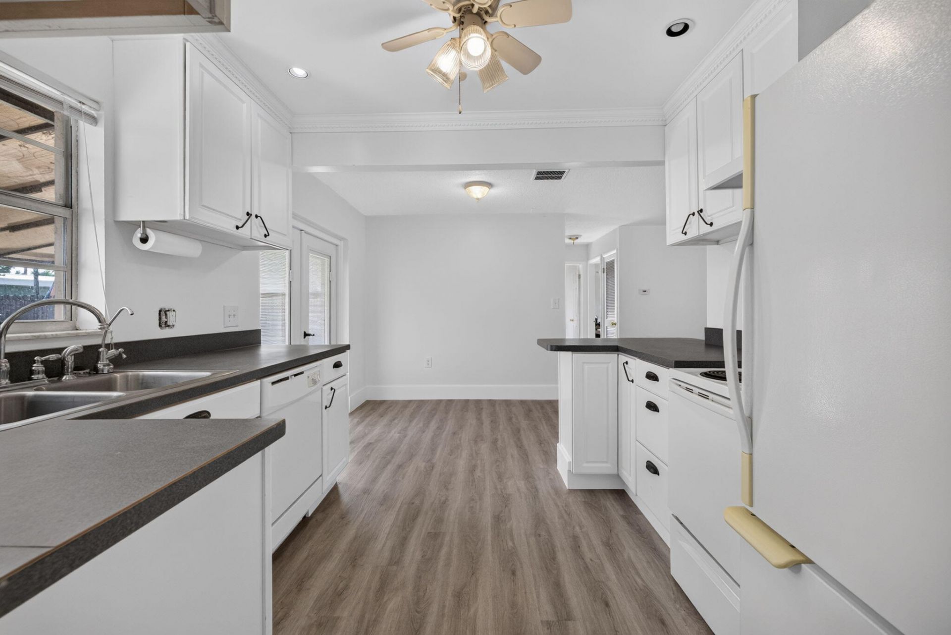 1860 SE Madison Street, Stuart, FL 34997 Photo