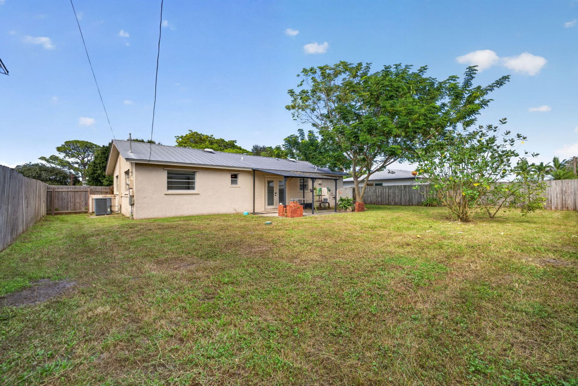 1860 SE Madison Street, Stuart, FL 34997 Photo