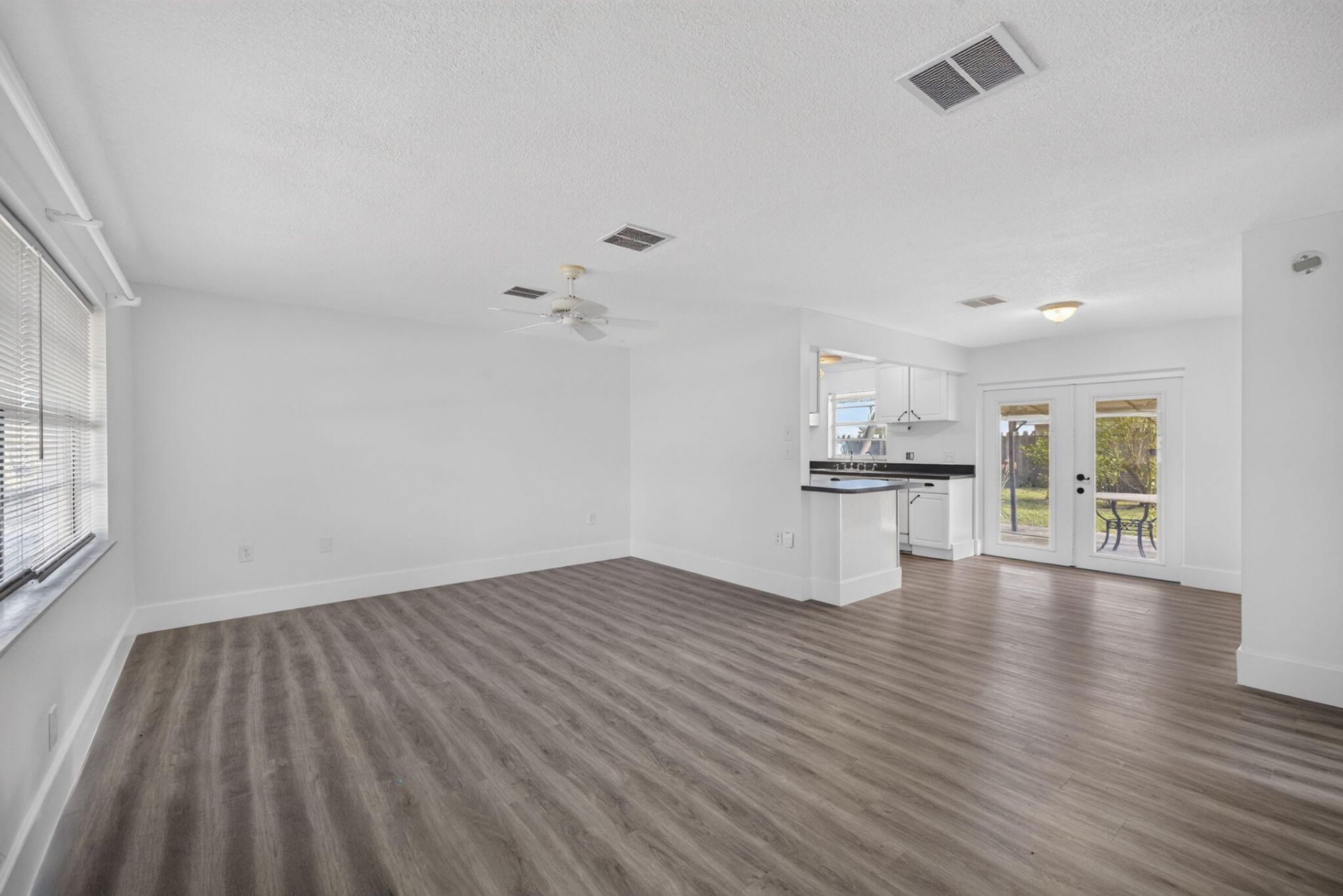 1860 SE Madison Street, Stuart, FL 34997 Photo