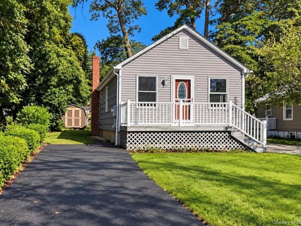 57 Freya Road , Rocky Point, NY 11778